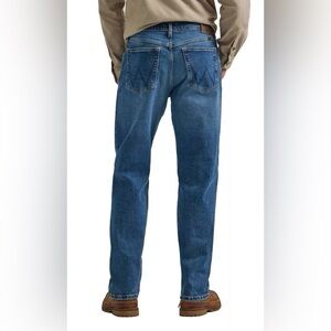 Wrangler Relaxed Fit 32x34 NWOT